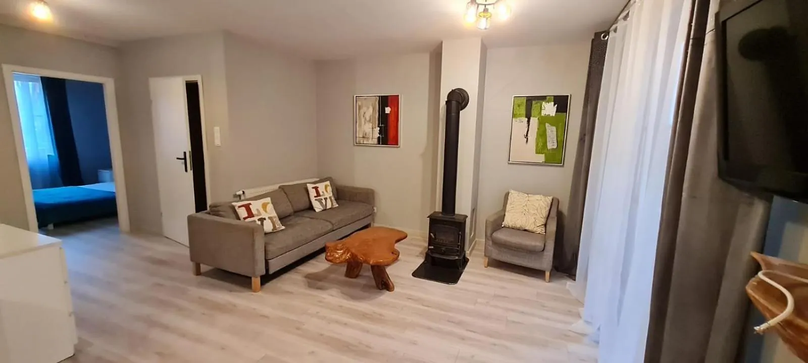 Apartamenty קרפאז' 0*,